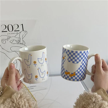 300 мл Корейски стил Керамични Чаши Творчески Офис Чаши За Вода Сладък Патица Кафеена Чаша за Питейна Вода Голяма Дръжка за Подарък За Момичета