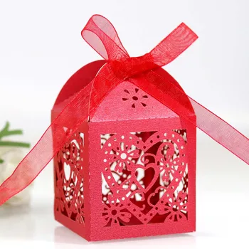 50шт Сърцето Сватбена Кутия шоколадови Бонбони Лазерно Рязане на Кухи Кутии Подарък за Свети Валентин 